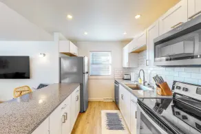 The Jewel of Elkhart, Lower Unit - Interni