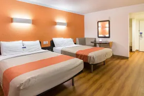 Motel 6-Tampa, FL - Fairgrounds - Room