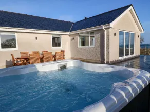 Yr Hen Feudy - Pool