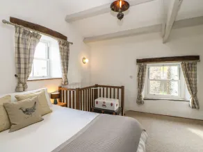 East House - Room