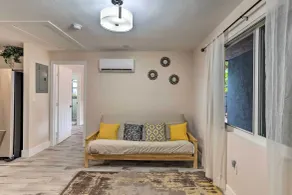 Inviting Apartment < 2 Mi to Riviera Beach! - Interiör