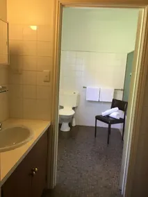 Campbell House - Bathroom