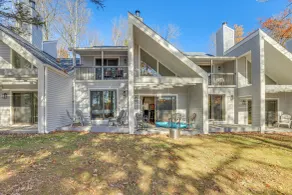 Steps to Lake Tanglwood: Tranquil Wooded Retreat - Innvendig