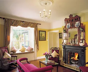 Ballyknocken Milking Parlour Self Catering Apartment - Living area