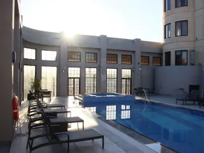 Stamford Grand Adelaide - Pool