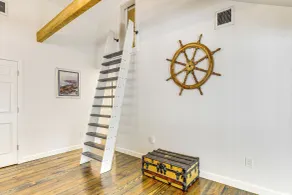 3 Mi to Mashpee Commons: Family Home w/ Fireplace - Interior