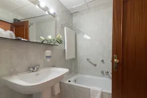 Hospedium Hotel Europa Centro - Bathroom