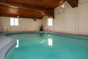 Super 8 by Wyndham Gallup - Piscine