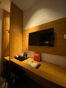 Mooz Hotel Surabaya - Zimmer