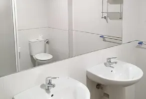 Residencia Albergue Jaca - Bathroom