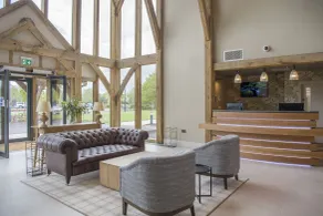 Sandburn Hall - Recepción