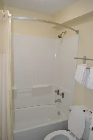 Quality Inn Concord Kannapolis - Salle de bain