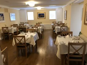 Almorah Hotel - Restaurant