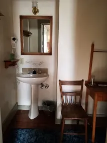 Lilly Pad - Bathroom