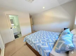 Stylish 2BR Retreat Near UC & Belconnen Mall - Rom
