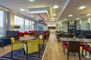 Hampton by Hilton London Luton Airport - Restaurante