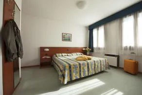 Hotel Naonis  - Rum
