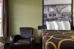 Super 8 by Wyndham Perrysburg-Toledo - Chambre