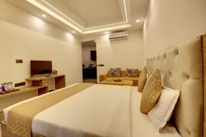 360 Degree Hotel - Camera