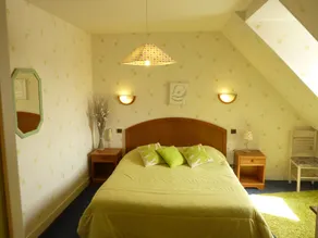 Hôtel A La Renommée - Værelse
