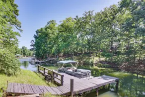 Boat Dock & Movie Theater: Lake Wylie Retreat! - Interiör