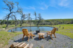 90-acre Gem w/ Custom Pool & 2 Ponds in Jefferson - Innenbereich