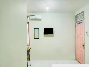OYO 2872 Garuda Guest House - Room