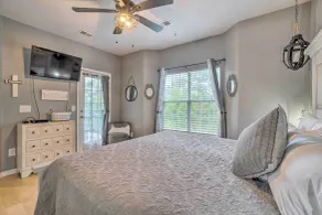 Jacuzzi Tub: Branson Retreat ~ 4 Mi to Strip - Interior