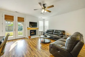 26 Mi to Fresno: Pet-friendly Home in Reedley! - Interiör