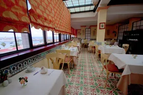 Hotel Reveron Plaza - Restaurant