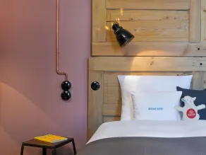 25hours Hotel Altes Hafenamt - Chambre