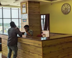Hotel Prakash Residency with EV Station - Réception