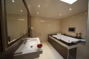 The Fairview Boutique Hotel - Bathroom