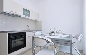 Acomodação de 3 quartos em Bibinje - Cozinha privada