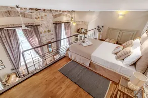 Mouragia Loft - Waterfront Old Corfu Town - Zimmer