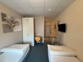 Amaya Rooms Hannover Laatzen nahe Messe & Arena - Rum
