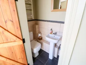 Lovesome Pod - Bathroom