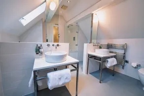 The Bull and Townhouse, Beaumaris- The Inn Collection Group - Salle de bain