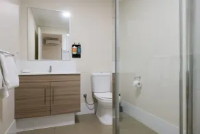 Airport Apartments by Vetroblu - Bathroom