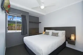 Cooroy Luxury Motel Apartments - Værelse