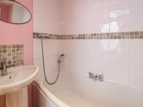 Lower Neuk - Bathroom