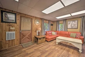 ‘John Wayne' Apartment - Deck, BBQ, Horses On-Site - Parte interna