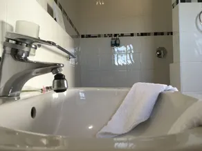Farr Out Guest House - Badezimmer