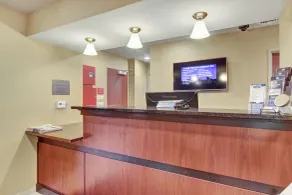 Cobblestone Hotel & Suites - Waynesboro - Reception