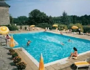 Château de Périgny, Vouillé (Vienne) - Piscine