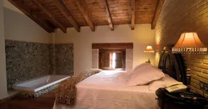 Posada Los Condestables Hotel & Spa - Room