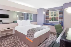 Microtel Inn and Suites by Wyndham Appleton - Rom