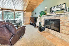 Waterfront Petenwell Lake Home w/ Private Dock - Interiør