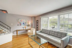 Arlington Townhome w/ Furnished Patio! - Innvendig