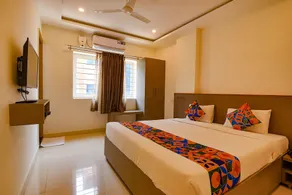 FabHotel Champion Gateway - Yelahanka - Room